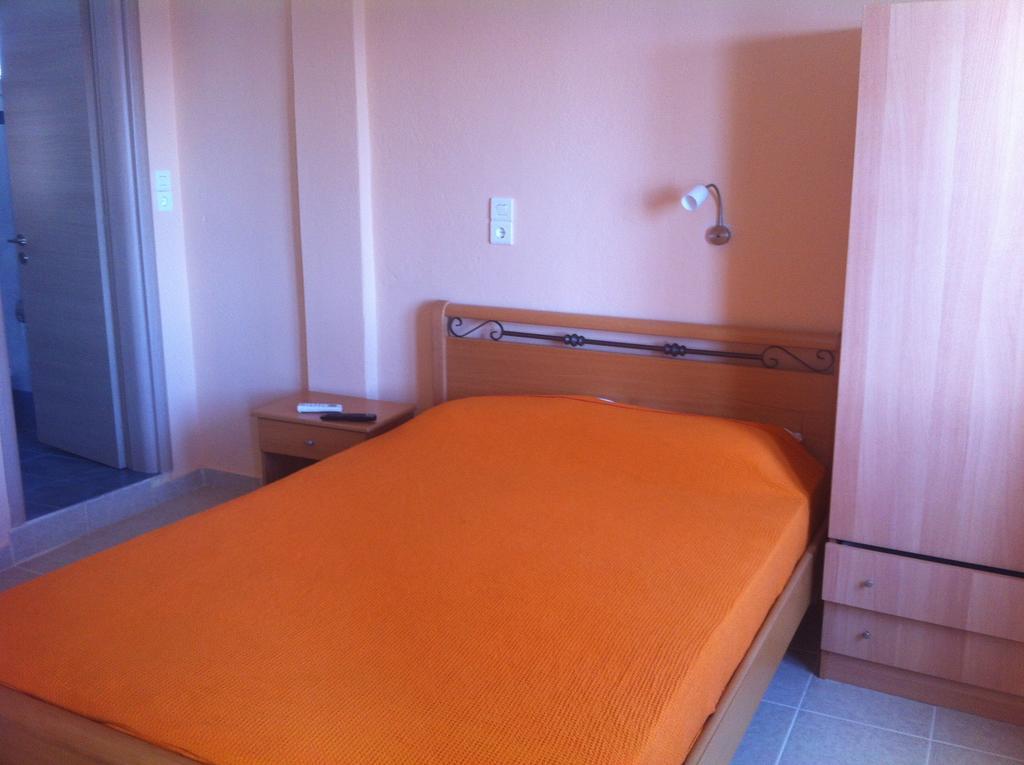 Melissa Rooms Ágios Kírykos Rom bilde